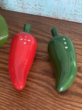 Giftco Red & Green Chili Pepper Ceramic Salt Pepper Shakers Set Mexican Fiesta